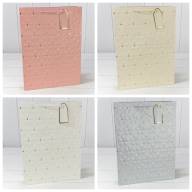 Пакет подарочный с тиснением "Цветочки" (микс) 31*42*12 210г 1/20 1/80 Арт: 000546A - Пакет подарочный с тиснением "Цветочки" (микс) 31*42*12 210г 1/20 1/80 Арт: 000546A