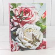 Пакет подарочный с 3D аппликацией "Розы и бабочки" (микс 250) 18*23*10 210г 1/20 1/360 Арт: 000250E - Пакет подарочный с 3D аппликацией "Розы и бабочки" (микс 250) 18*23*10 210г 1/20 1/360 Арт: 000250E